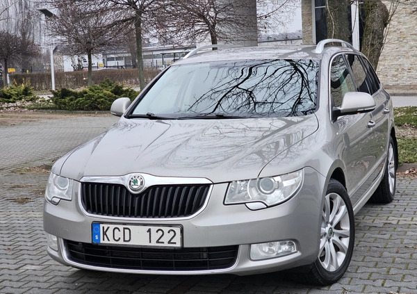 Skoda Superb cena 44900 przebieg: 224000, rok produkcji 2013 z Szydłowiec małe 631